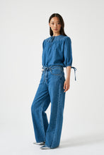 Load image into Gallery viewer, Clio Blouse - Mid Vintage