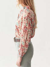 Load image into Gallery viewer, Tito Blouse - Tropicana Shrimp
