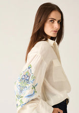 Load image into Gallery viewer, Marcela Embroidery Blouse
