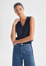 Load image into Gallery viewer, Rhyan Knit Vest
