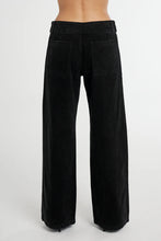 Load image into Gallery viewer, Buckle Jeans - Black Wash Denim
