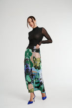 Load image into Gallery viewer, LS Ruched High Neck Top - Midnight
