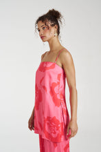 Load image into Gallery viewer, Tunic Top - A Rose By Another Name

