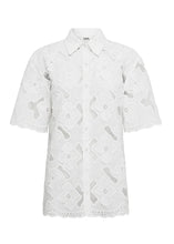 Load image into Gallery viewer, Luna Embroidery Shirt
