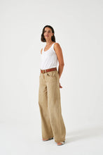 Load image into Gallery viewer, Gracie Twisted Jean - Desert Sand
