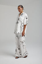 Load image into Gallery viewer, Linen Pants - Black Dragon of Hearts
