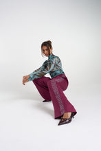 Load image into Gallery viewer, Sig Linen Pant - Plum
