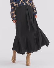 Load image into Gallery viewer, Only Yesterday Skirt - Black
