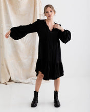 Load image into Gallery viewer, Sabine Linen Dress - Black
